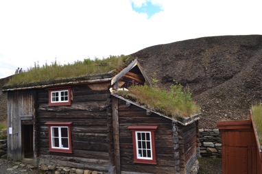 Sleggveien grass roof Røros